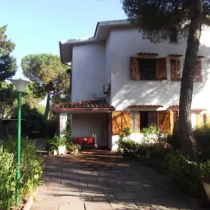Villa Manuela, Pula