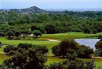 Is Molas Resort بولا فندق